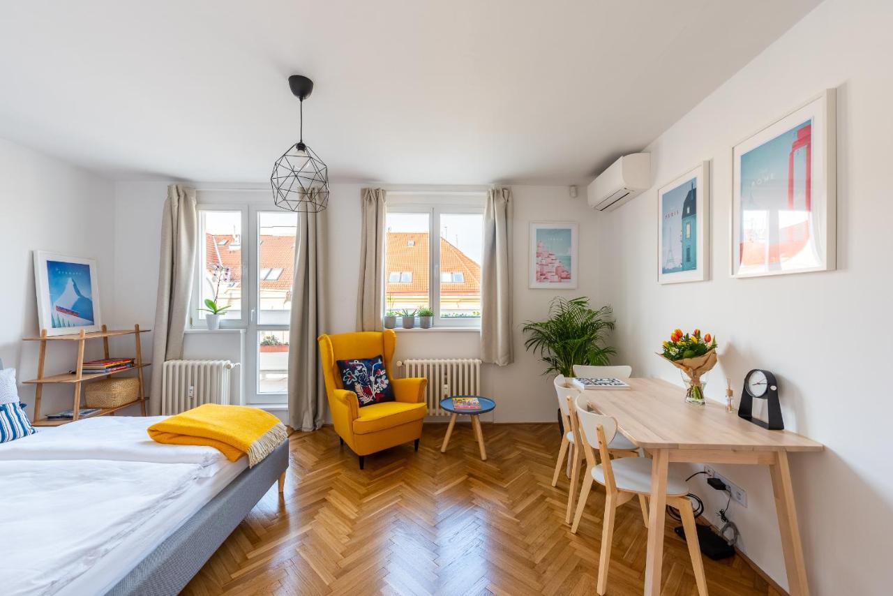 Bright Charming Apt With Terrace, Parking & Airco. Praga Exterior foto